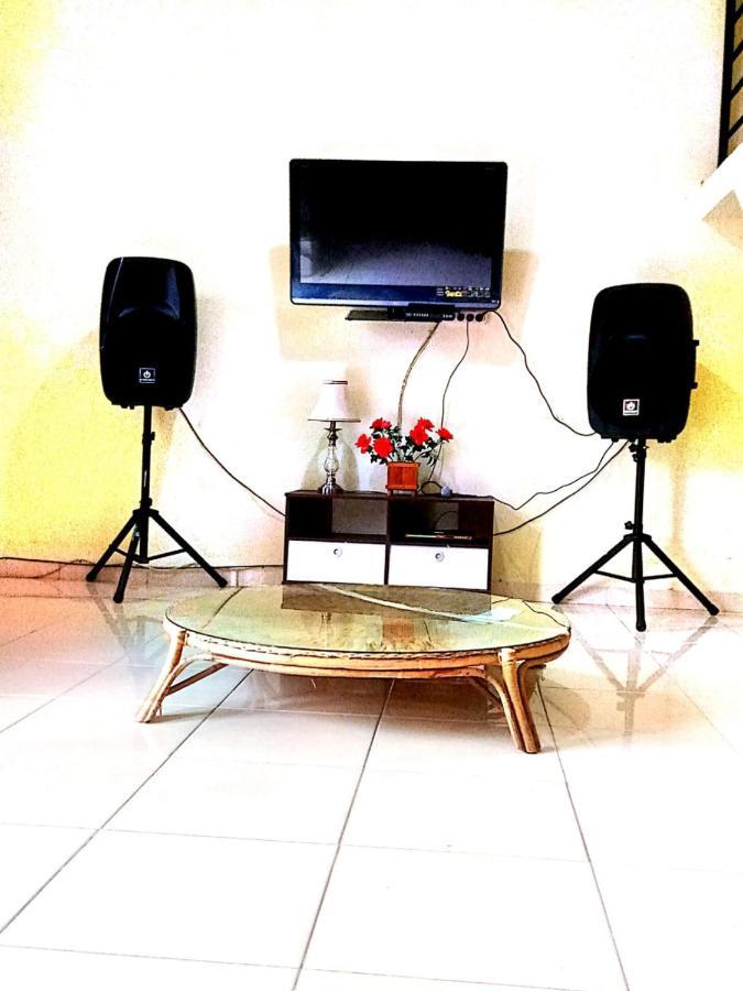 Villa Brastagi Resort Jalan Mimpin Tua Blok C No. 41 Berastagi Extérieur photo